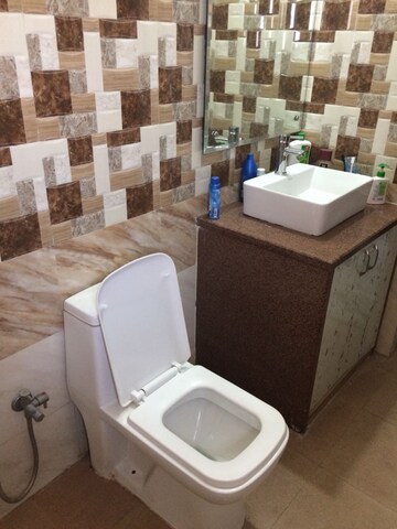 Team Area in 2 BHK Builder Floor at SS Mayfield Gardens, Sector 51 – for Rent