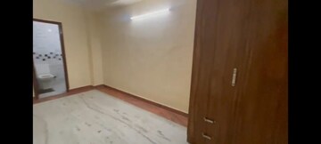 Room in 2.5 BHK Builder Floor at RWA Apartments Sector 20, Sector 20 – for Rent