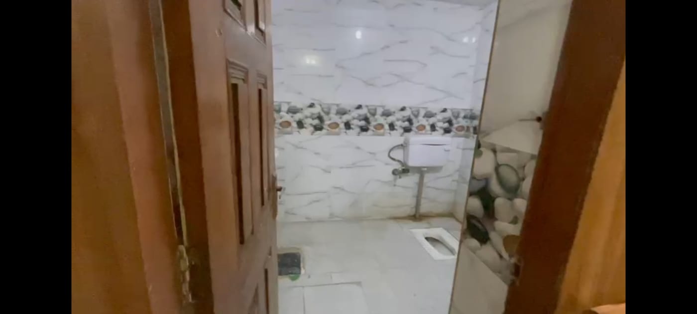 2.5 BHK Builder Floor For Rent in RWA Apartments Sector 20