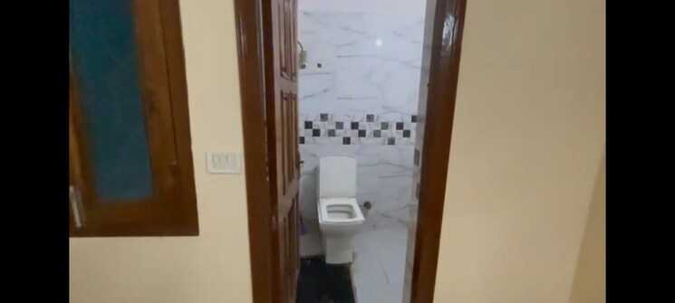 Bathroom, rwa-apartments-sector-20 2.5 Bedroom 1200 Sq.Ft. Builder Floor In Sector 20 Noida 9175240