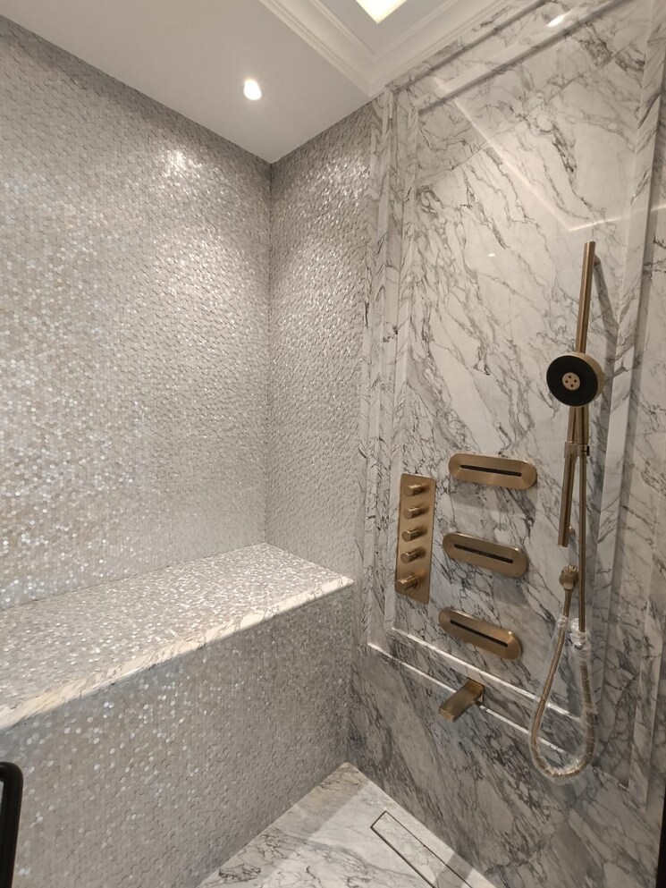 Bathroom, indiabulls-sky-forest 5 Bedroom 7772 Sq.Ft. Apartment In Lower Parel Mumbai 9175285