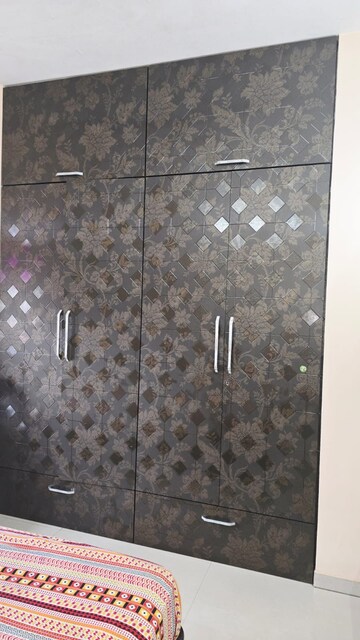 Room in 2 BHK Apartment at Dosti Group Imperia, Manpada – for Sale
