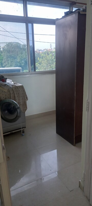 Room in 2 BHK Apartment at Ip Extension – for Rent
