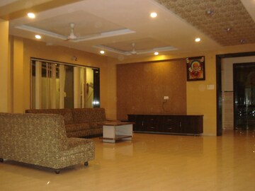 Living Room in 4 BHK Apartment at Thakur Jewel Tower, Kandivali East – for Sale