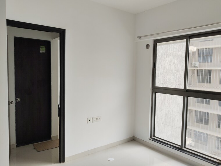 Room, uk-iridium 1 Bedroom 395 Sq.Ft. Apartment In Kandivali East Mumbai 9175426