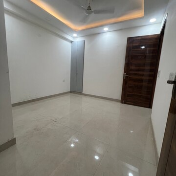 Room in 3 BHK Builder Floor at Chattarpur – for Sale