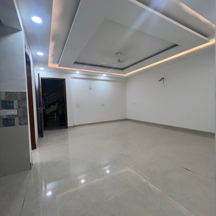 Cover Image, chattarpur 3 Bedroom 130 Sq.Yd. Builder Floor In Chattarpur Delhi 9175445