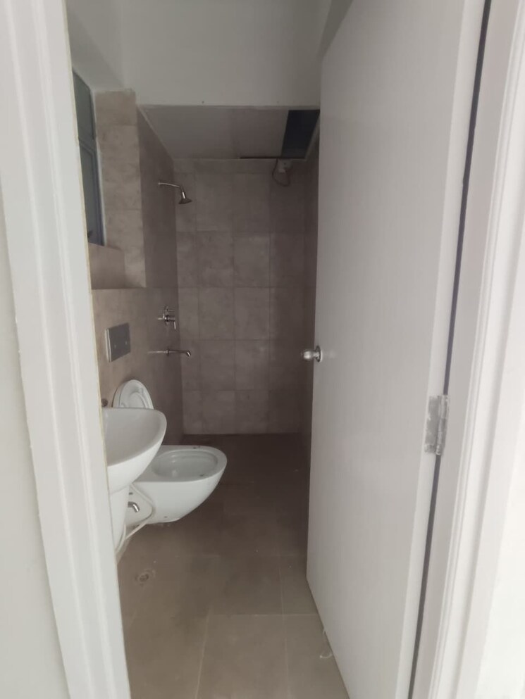 Bathroom, godrej-seven 2 Bedroom 891 Sq.Ft. Apartment In Joka Kolkata 9175443