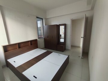 Room in 2 BHK Apartment at Godrej Seven, Joka – for Sale