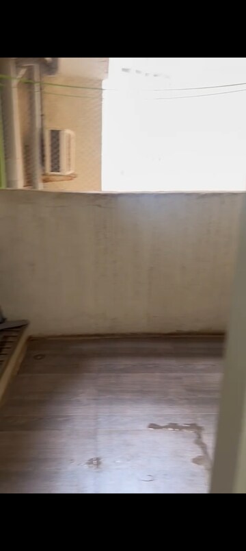 Room in 2 BHK Apartment at LnT Realty Crescent Bay, Parel – for Rent