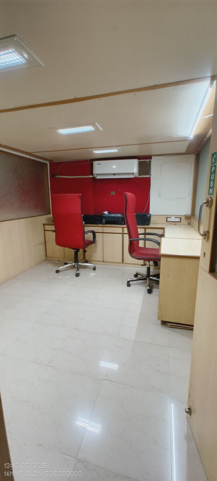 Team Area, andheri west Commercial Office Space 800 Sq.Ft. In Andheri West Mumbai 9175457