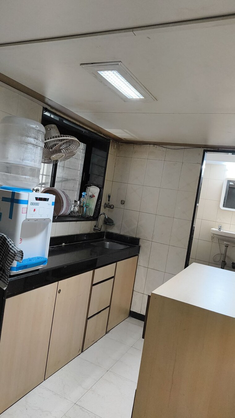 Kitchen, andheri west Commercial Office Space 800 Sq.Ft. In Andheri West Mumbai 9175457