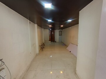  Shop For Rent in Andheri West