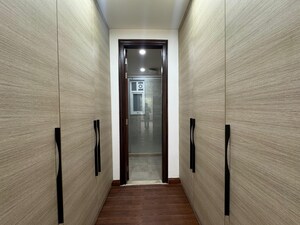 Building Lobby in 3 BHK Builder Floor at Sector 57 – for Sale