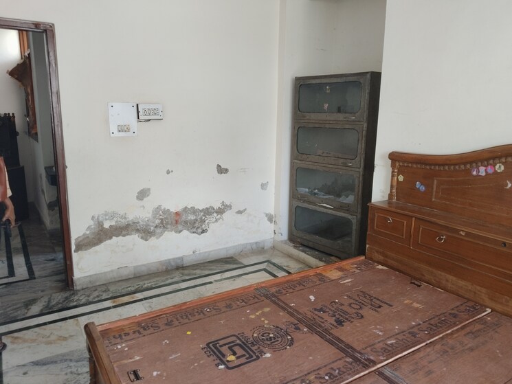 Room, sector 21c 3 Bedroom 1450 Sq.Ft. Apartment In Sector 21c Faridabad 9175472