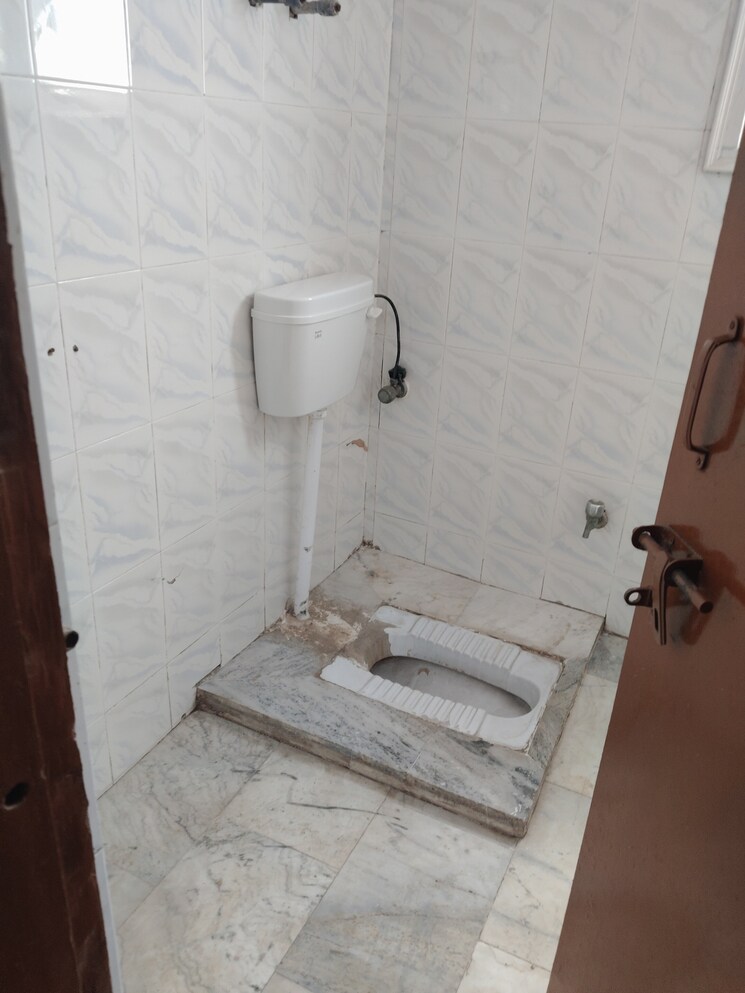 Bathroom, sector 21c 3 Bedroom 1450 Sq.Ft. Apartment In Sector 21c Faridabad 9175472