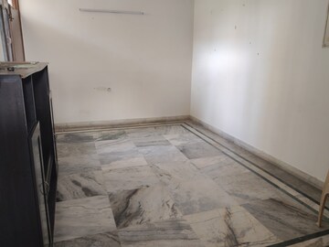 Room in 3 BHK Apartment at Sector 21c – for Rent