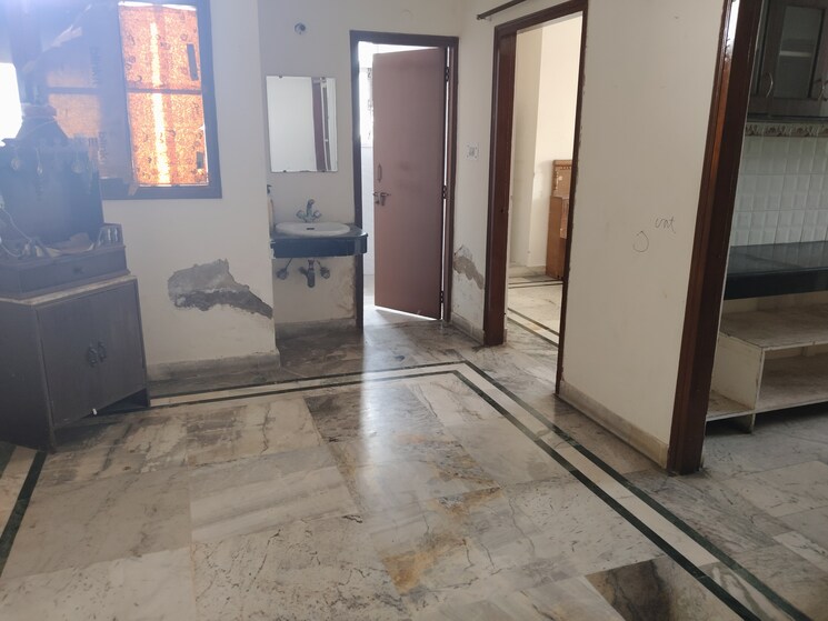 Room, sector 21c 3 Bedroom 1450 Sq.Ft. Apartment In Sector 21c Faridabad 9175472