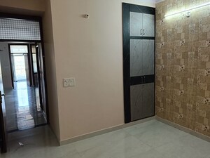Room in 3 BHK Builder Floor at Mansarovar Extension – for Sale
