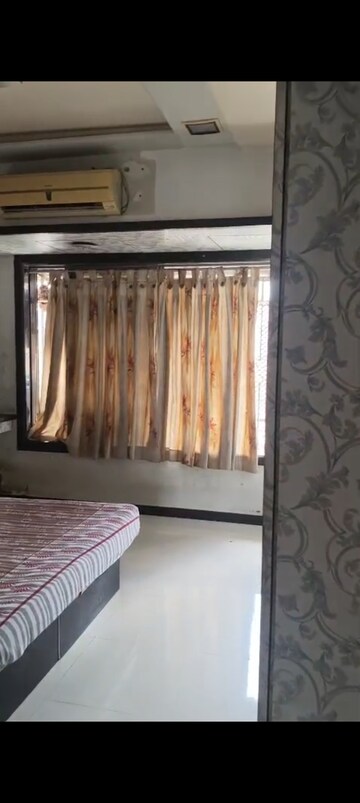 Bedroom in 2 BHK Apartment at Kurla West – for Rent