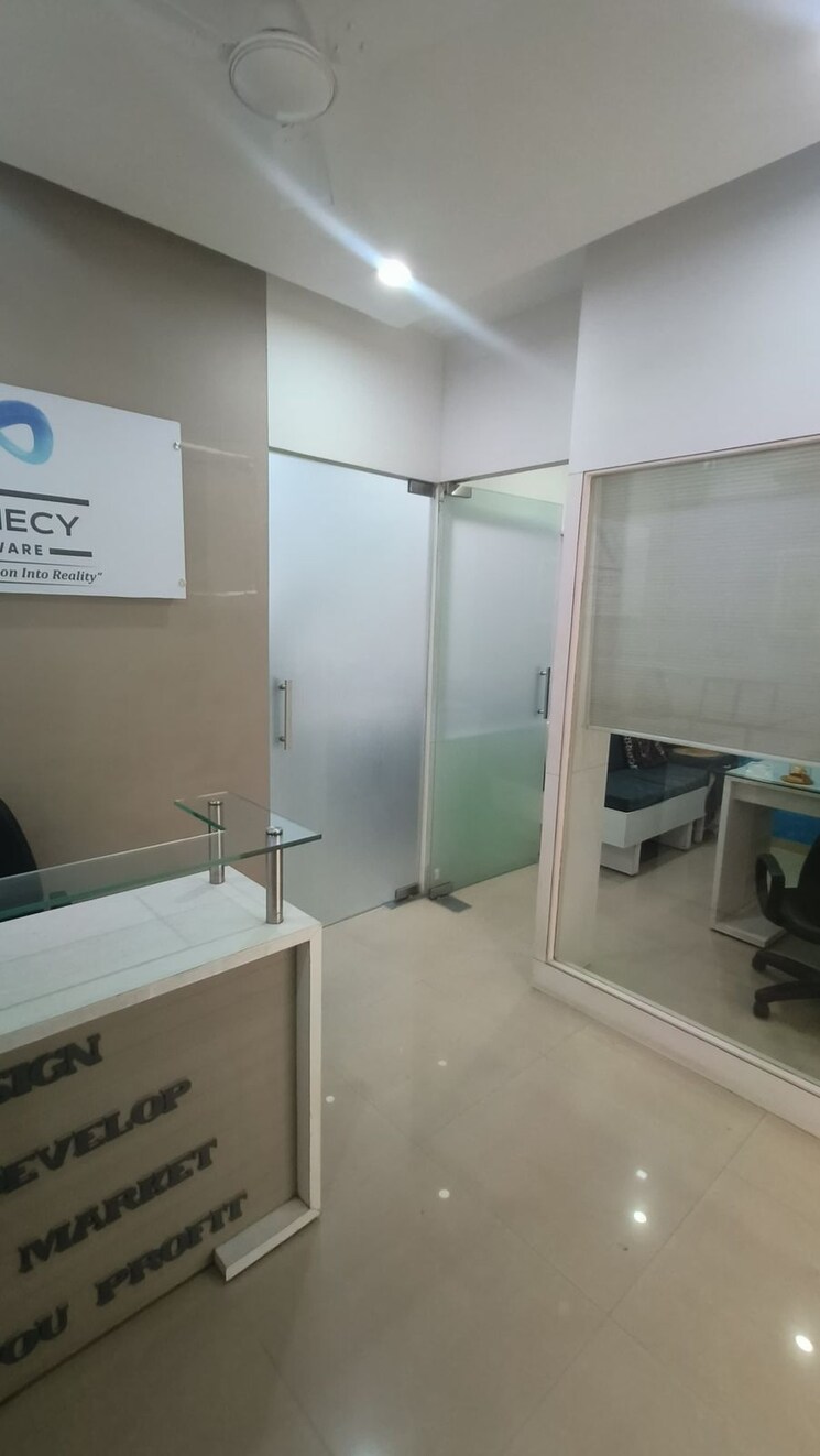 Team Area, alkapuri Commercial Office Space 1150 Sq.Ft. In Alkapuri Vadodara 9175504