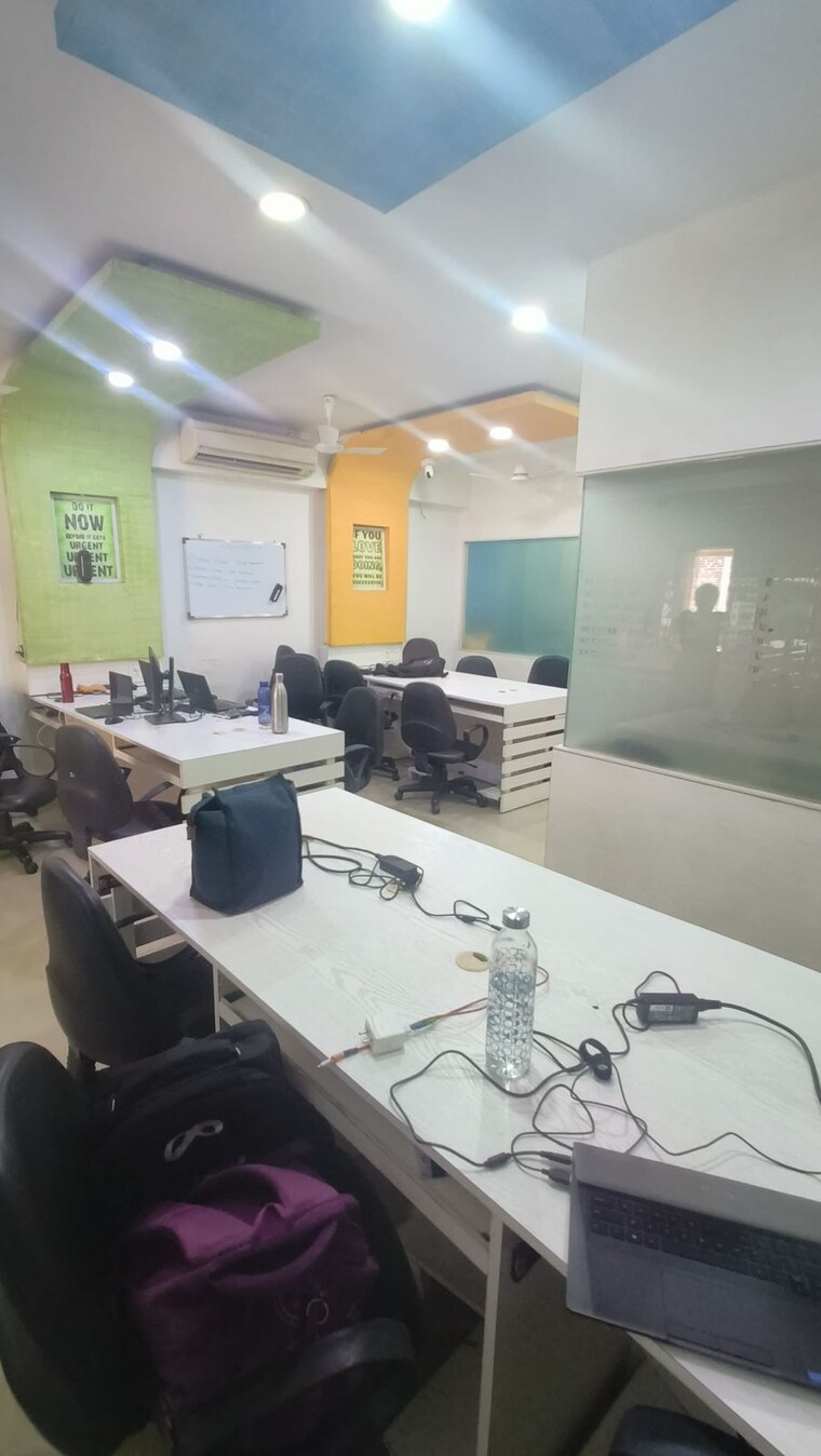 Team Area, alkapuri Commercial Office Space 1150 Sq.Ft. In Alkapuri Vadodara 9175504