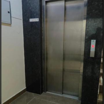 Lift in 3 BHK Builder Floor at Boutique Residential Apartments C-220, Sarvodaya Enclave – for Rent