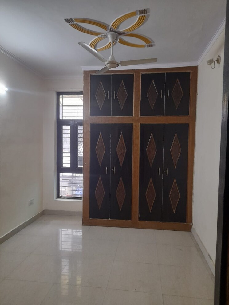Room, sector 37 2 Bedroom 247 Sq.Yd. Builder Floor In Sector 37 Faridabad 9175530