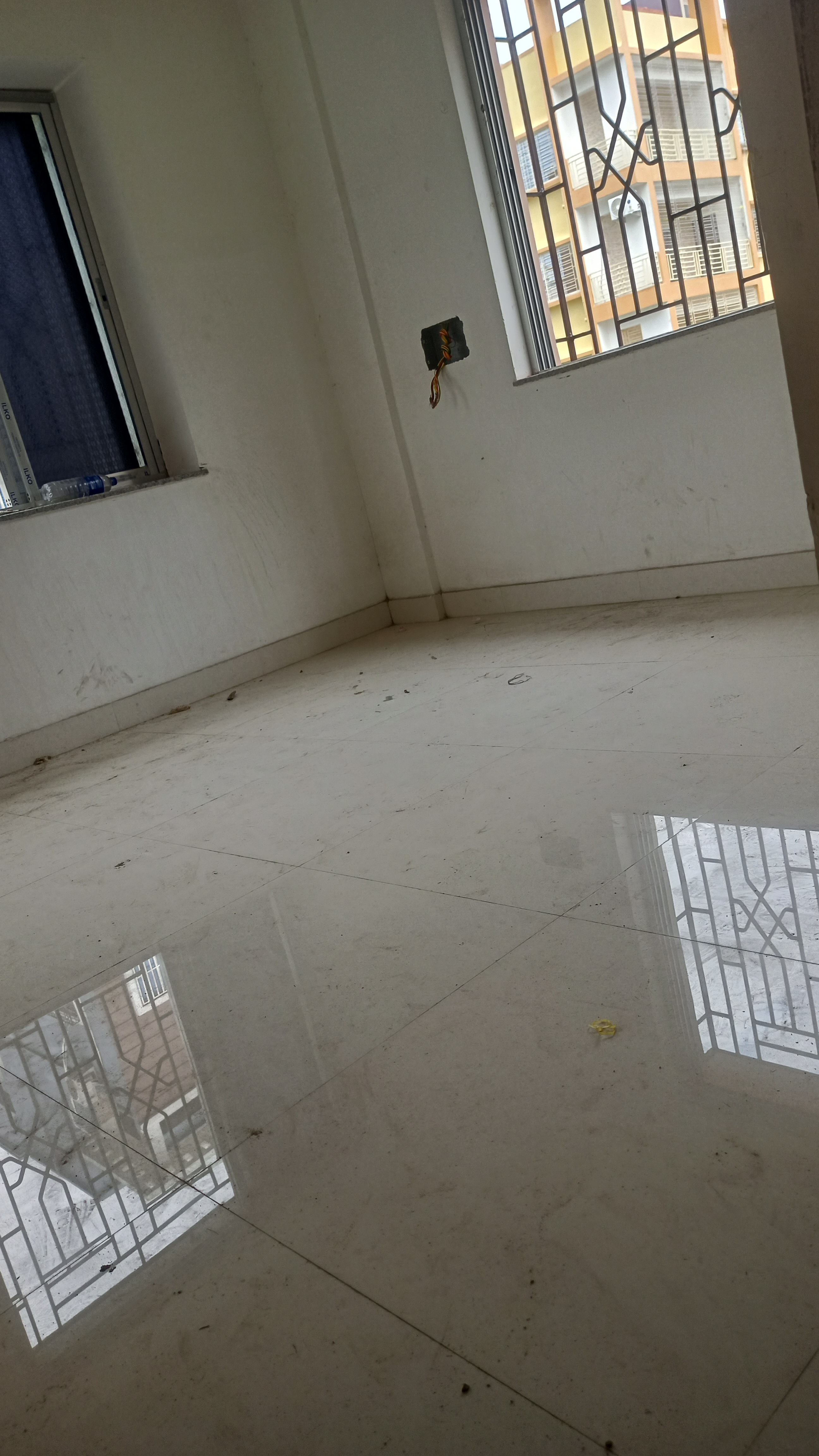 2 BHK + Servant Room Apartment For Sale in Dhoot New Town Extension