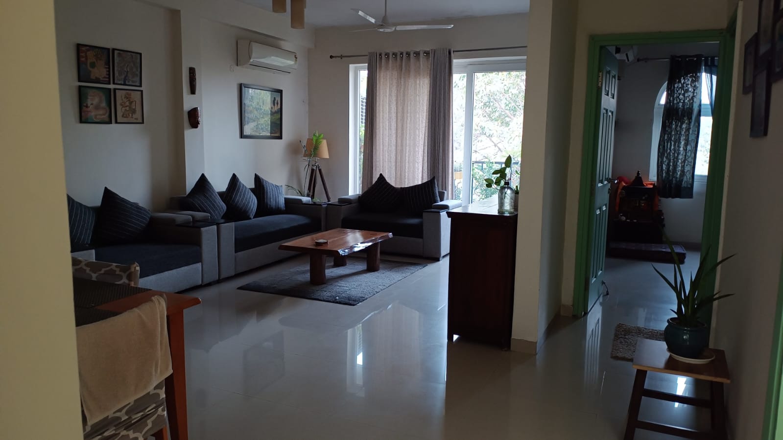 4 BHK + Extra Room 1750 Sq.Ft. Builder Floor in Emaar MGF Emerald Hills