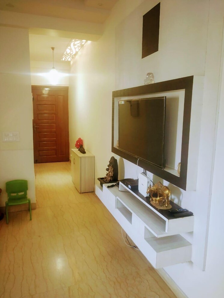 Living Room, mahagun-moderne 3 Bedroom 1550 Sq.Ft. Apartment In Sector 78 Noida 9175542