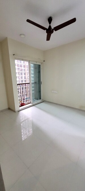 Room in 1.5 BHK Apartment at Marathon Nexzone, New Panvel – for Sale