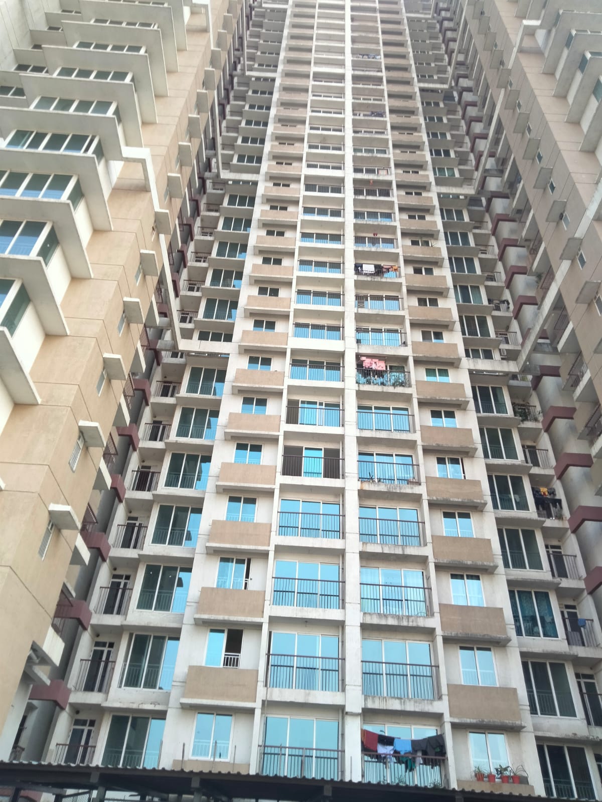 1.5 BHK Apartment For Sale in Marathon Nexzone