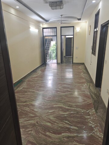 Room in 2 BHK Independent House at Sector 37 – for Rent