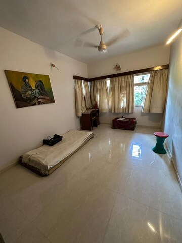 Living Room in 3 BHK Apartment at Green Gate Apartment, Bandra West – for Rent