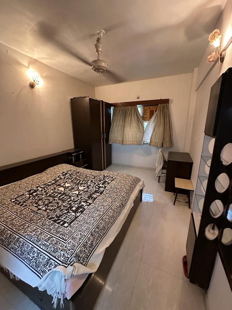 Bedroom, green-gate-apartment 3 Bedroom 1350 Sq.Ft. Apartment In Bandra West Mumbai 9175589