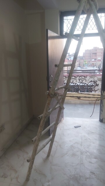 Balcony in 1.5 BHK Builder Floor at Mayur Vihar – for Rent