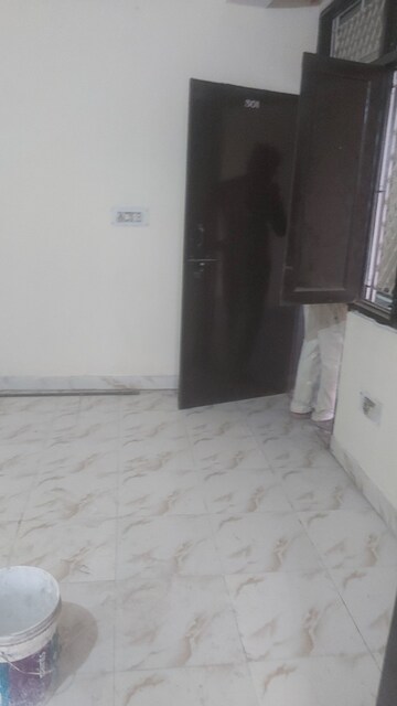 Kitchen in 1.5 BHK Builder Floor at Mayur Vihar – for Rent