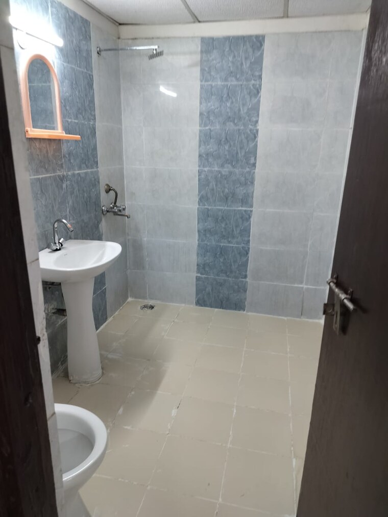 Bathroom, gardenia-gateway 3 Bedroom 1700 Sq.Ft. Apartment In Sector 75 Noida 9175614