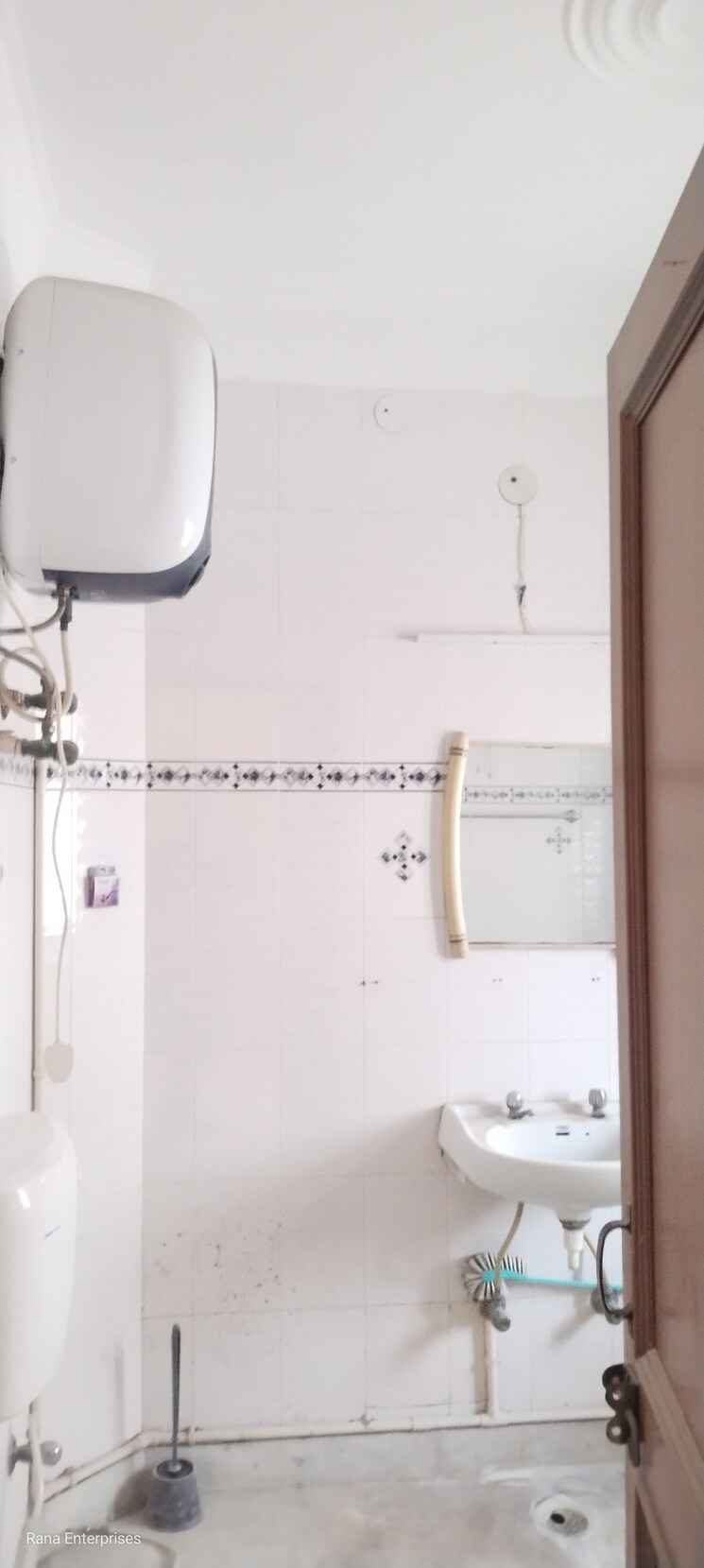 Bathroom, palam-vihar-residents-association 2 Bedroom 1836 Sq.Ft. Builder Floor In Palam Vihar Gurgaon 9175622