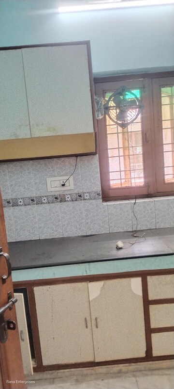 Room in 2 BHK Builder Floor at Palam Vihar Residents Association, Palam Vihar – for Rent