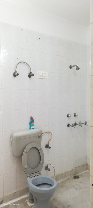 Bathroom in 2 BHK Builder Floor at Palam Vihar Residents Association, Palam Vihar – for Rent