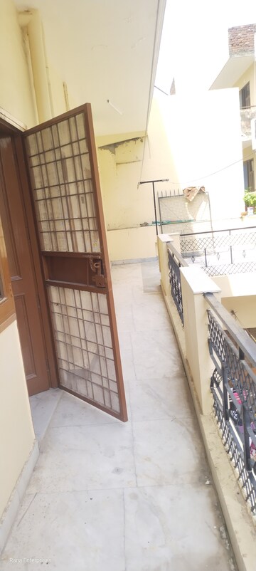Balcony in 2 BHK Builder Floor at Palam Vihar Residents Association, Palam Vihar – for Rent