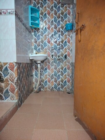 Furnished Amenities in 1 BHK Apartment at Sarita Vihar – for Rent