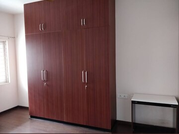 Room in 2 BHK Apartment at Vasavis Shanthinikethan, Madhapur – for Rent