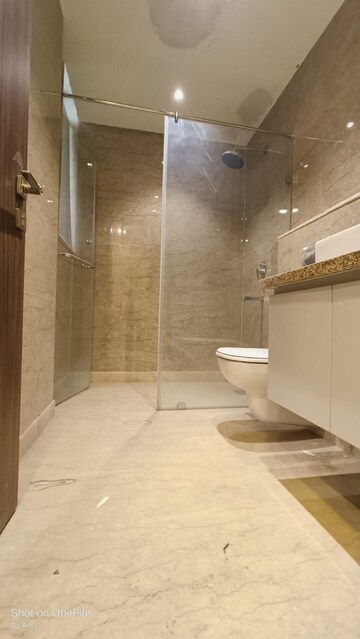 Bathroom in 4 BHK Apartment at Ambience Tiverton, Sector 50 – for Rent