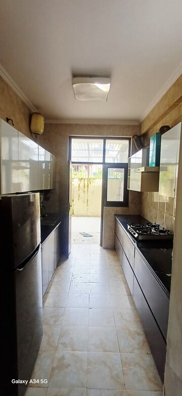 Kitchen in 3 BHK Apartment at Umang Summer Palms, Sector 86 – for Rent