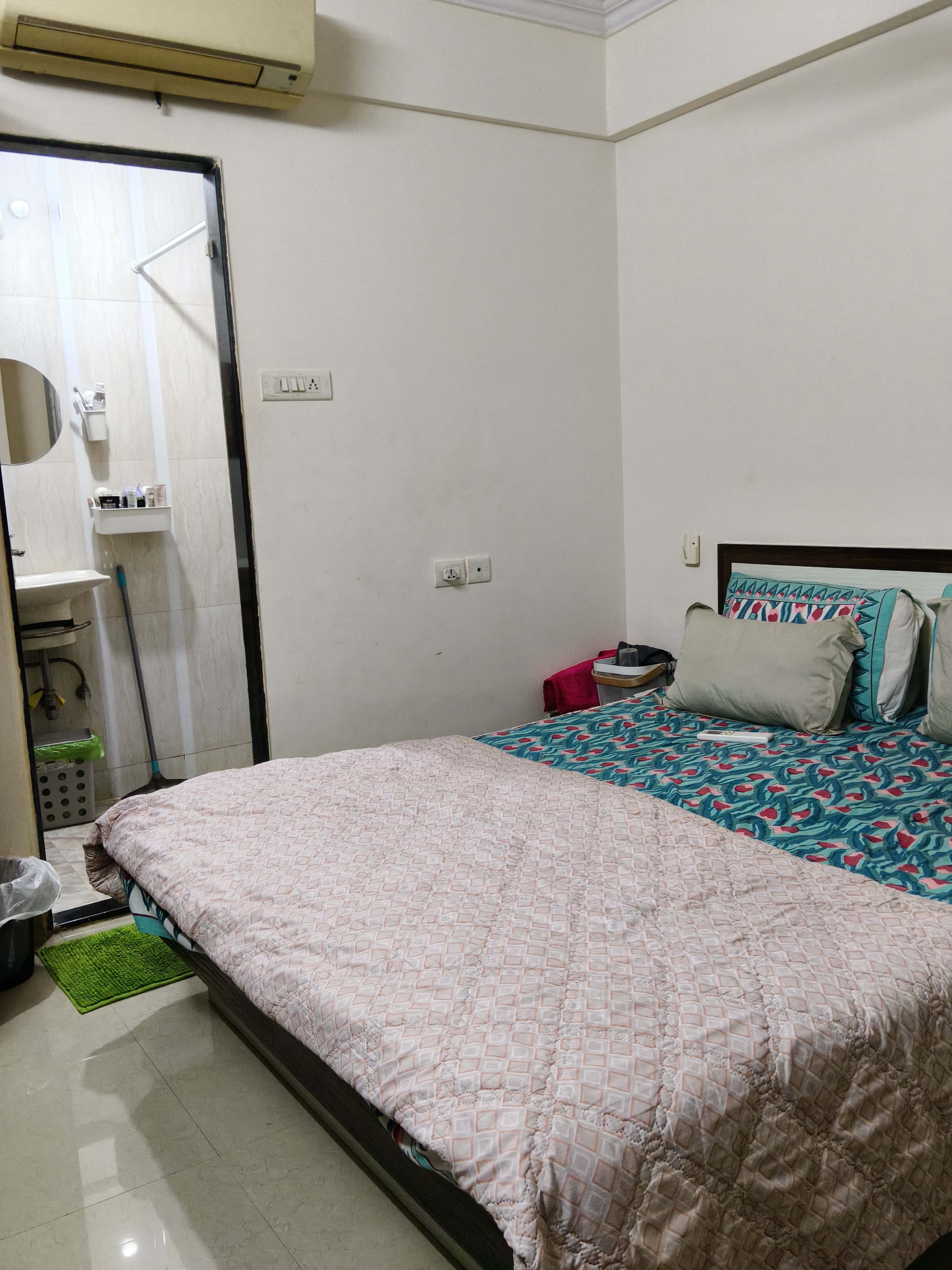 2 BHK Apartment For Sale in Krishna Galaxy Santacruz