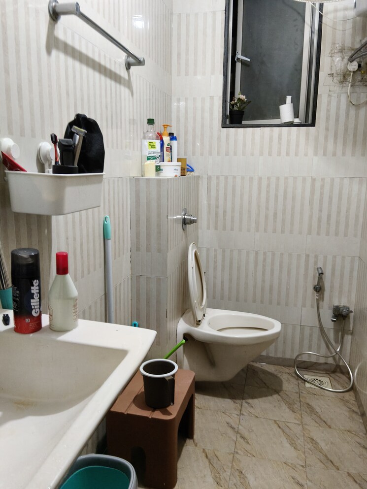 Bathroom, krishna-galaxy-santacruz 2 Bedroom 522 Sq.Ft. Apartment In Santacruz East Mumbai 9175709