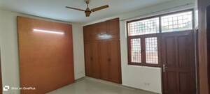 Room in 3 BHK Independent House at Sector 52 – for Rent